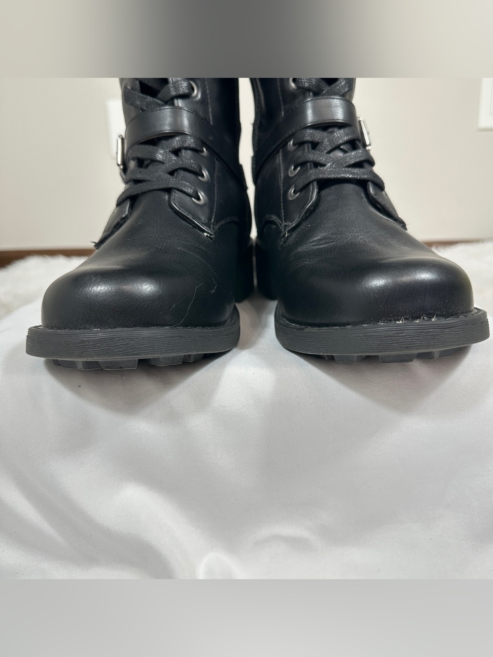 Torrid Women’s Black Combat Boots 10 WW Wide Lace Up Buckle Zipper Pouch - Picture 8 of 14
